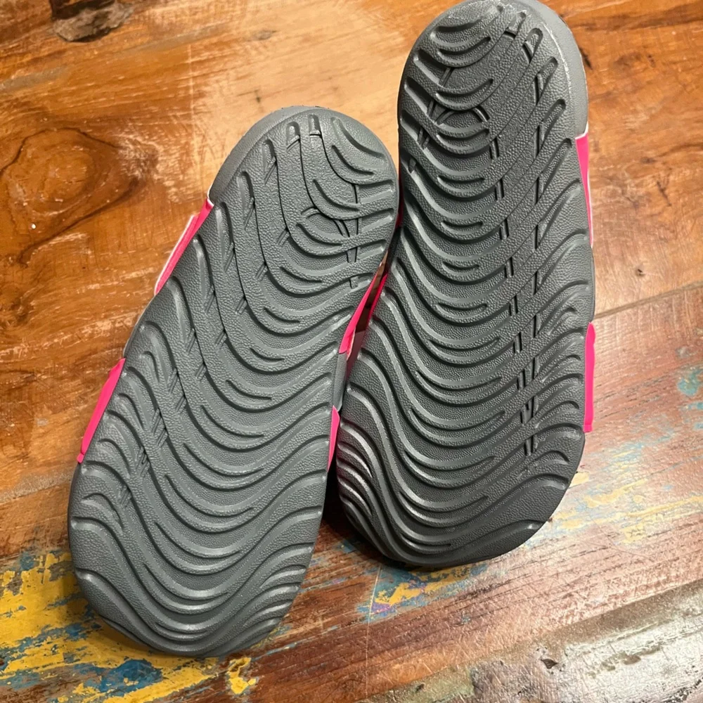 NWT Nike Kids Sunray Protect 2 Sandals